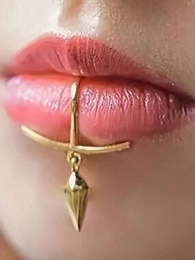 Gold T Bar Charm Lip Ring